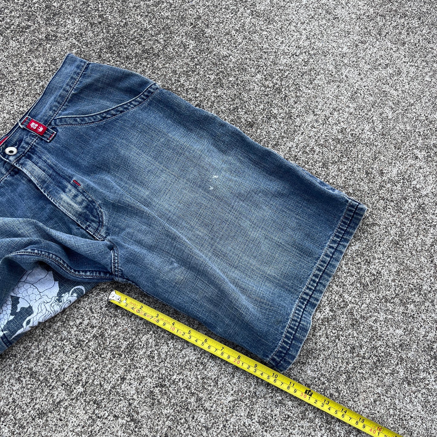 (32) Vintage JNCO Jeans Dragon Jorts