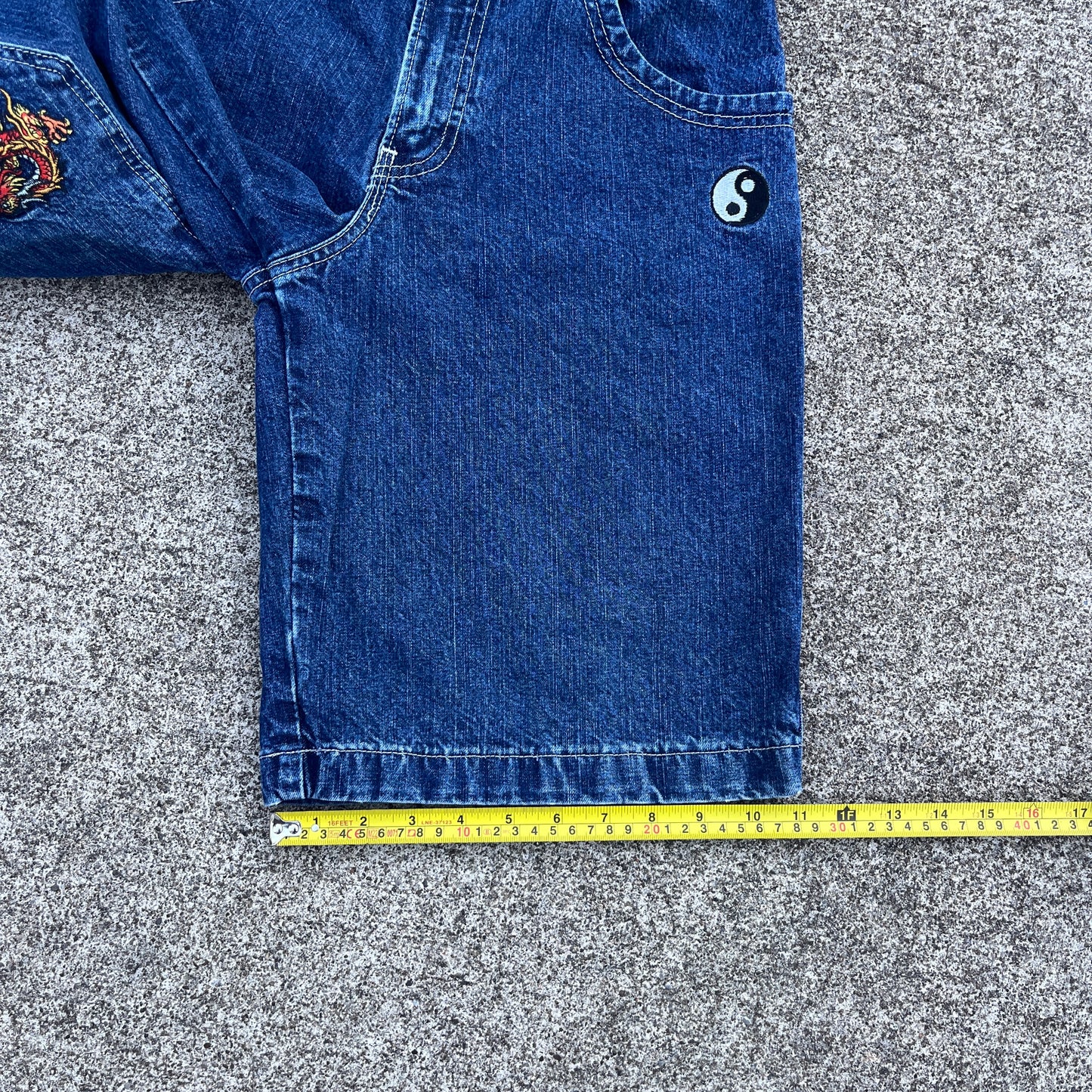 (28) Vintage JNCO Jeans Yin Yang Dragon