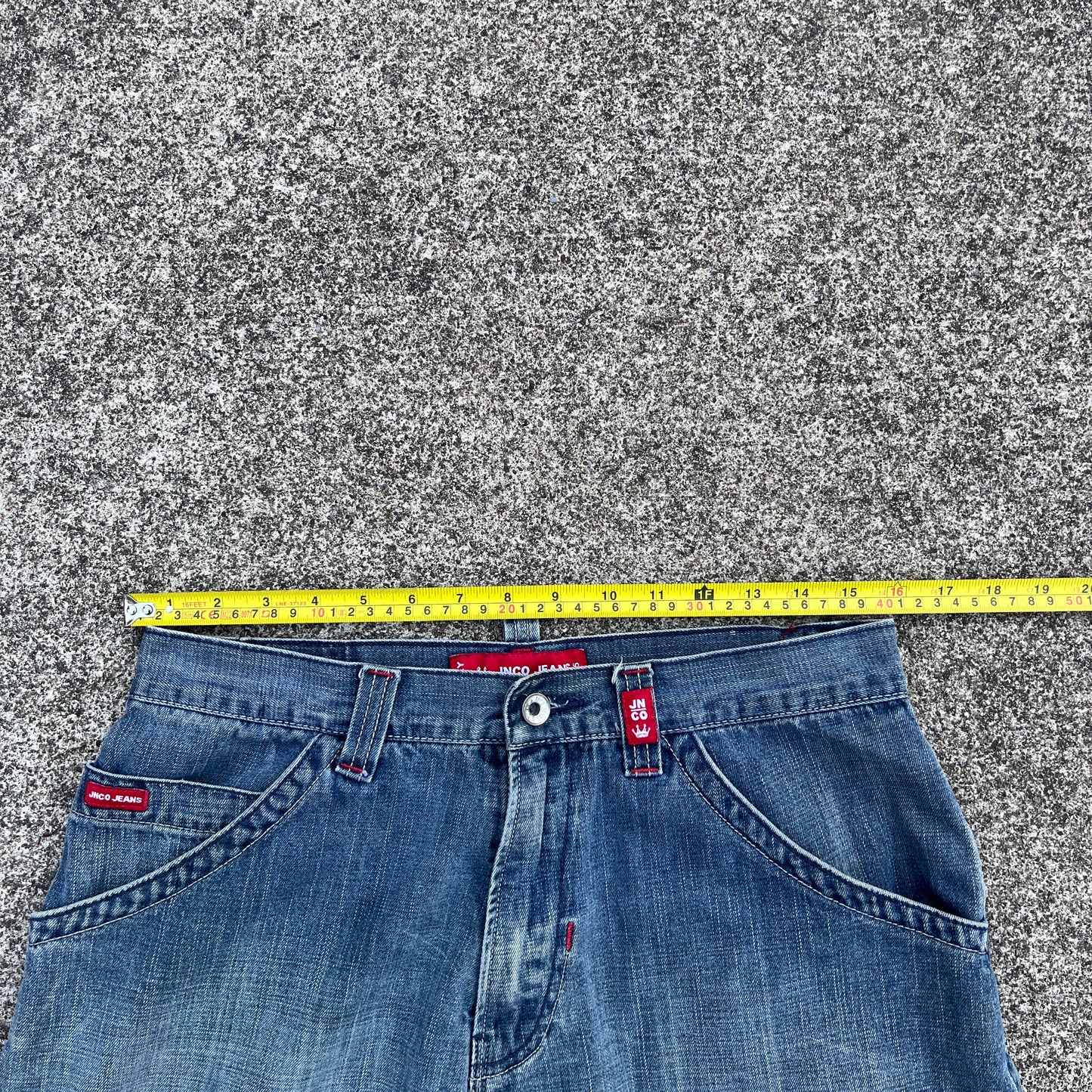 (32) Vintage JNCO Jeans Dragon Jorts