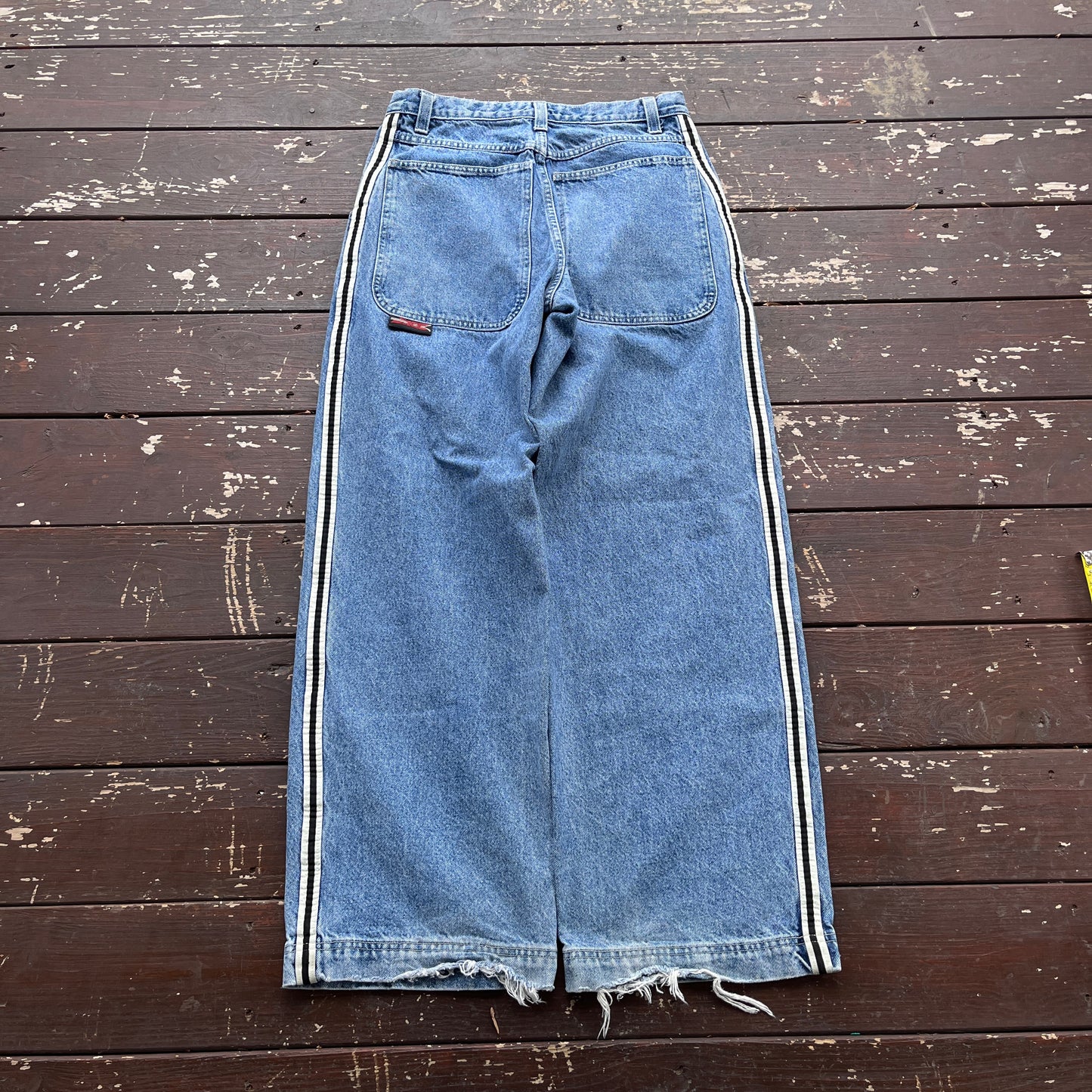 (32x32) Vintage JNCO Jeans Skunks